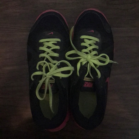 Nike Running Shoes - Picture 6 of 6